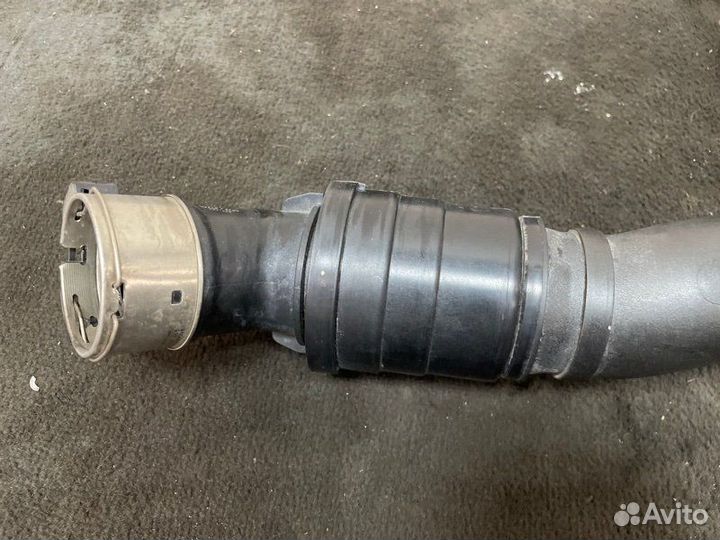 Патрубок интеркулера Land Rover Velar L560 2.0 I4