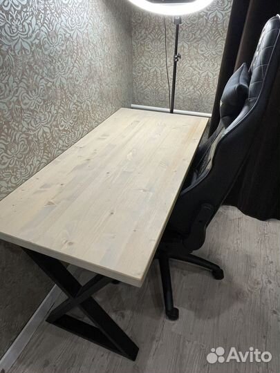 Письменный стол