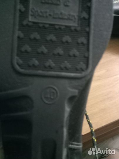 Лыжные ботинки р-р 40