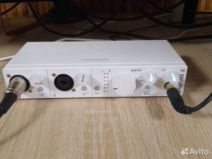 Внешняя звуковая карта arturia minifuse2 white