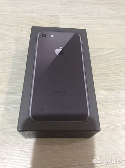 Коробка iPhone 7