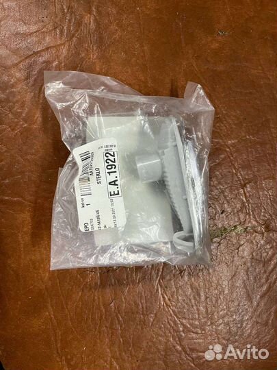 Поворотник на Опель астра J