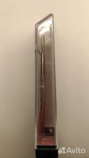 Инструмент для ухода за кожей Tweezerman