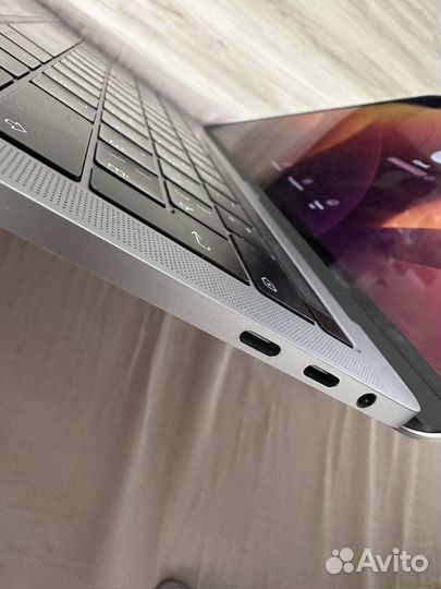 MacBock pro 13 2017 года