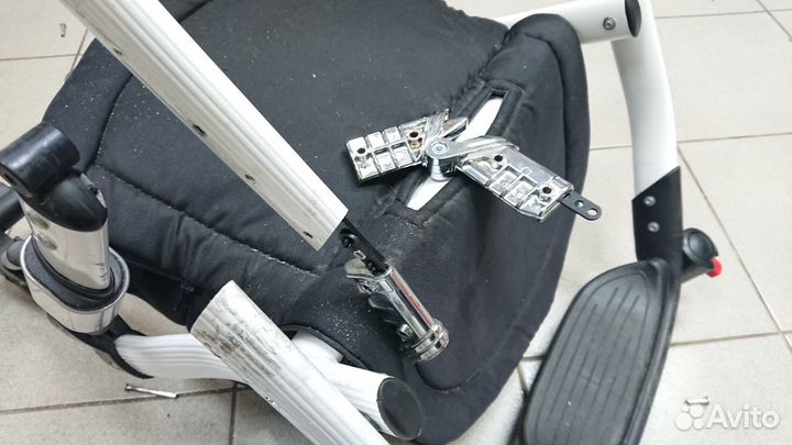 Механизм складывания для коляски Адамекс Adamex