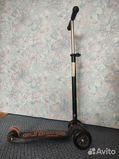 Самокат Самокат Maxi Micro Deluxe