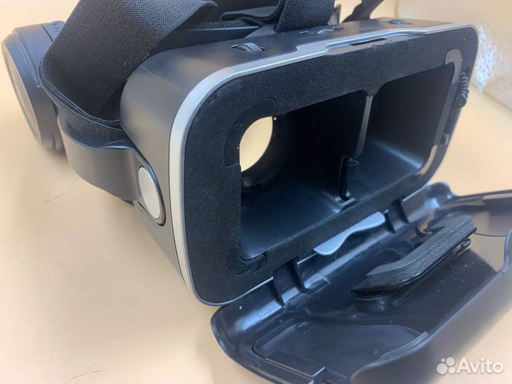С дефектом 832912 Очки виртуальной реальности для