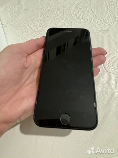 iPhone SE (2020), 64 ГБ