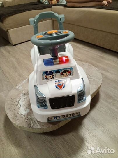 Машинка каталка толокар