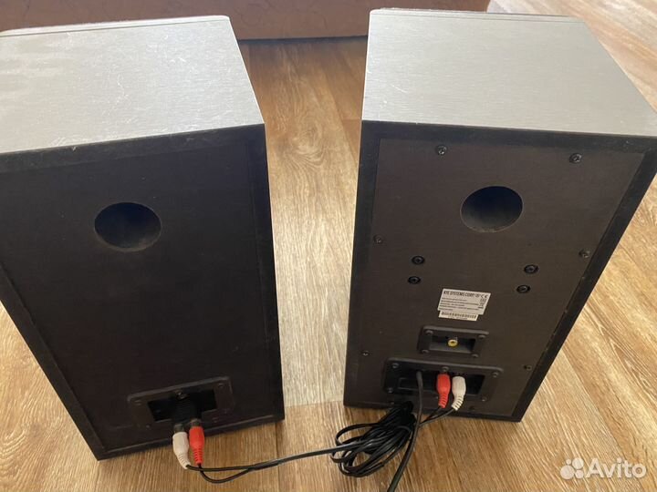 Акустические колонки Genius