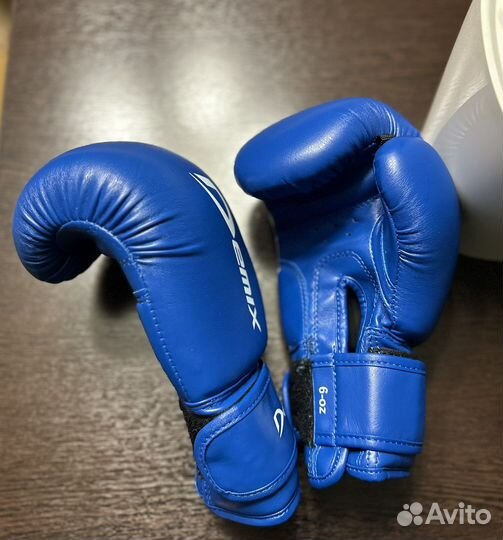 Боксерские перчатки