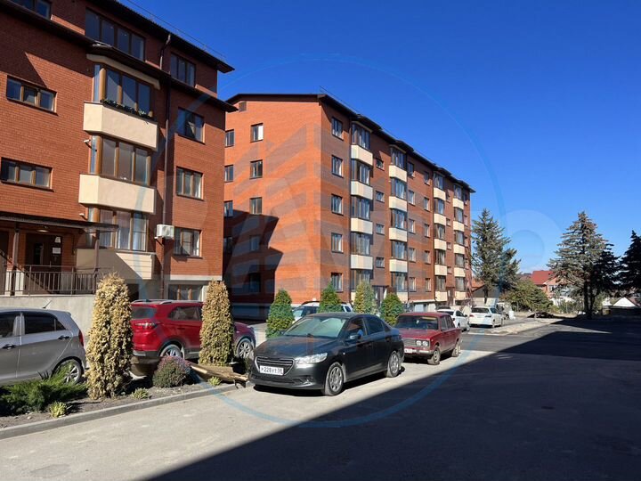 1-к. квартира, 52 м², 1/5 эт.