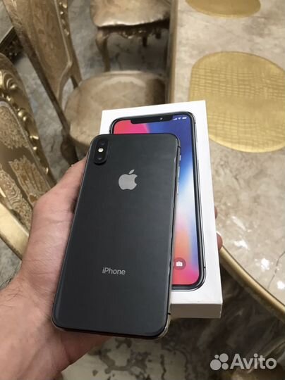 iPhone X, 64 ГБ