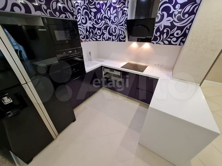 3-к. квартира, 80 м², 17/17 эт.