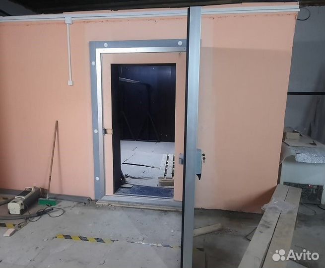 Дверь для холодильной камеры