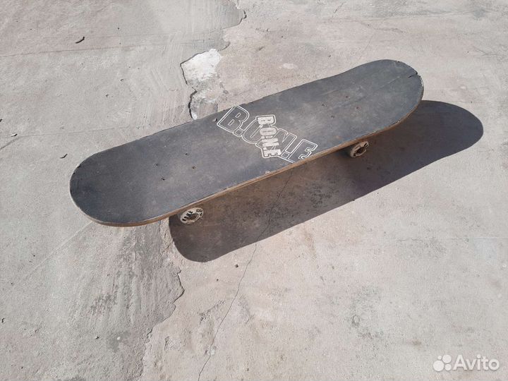 Скейтборд bone