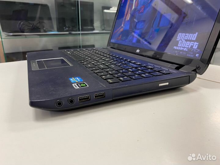 DNS 15.6 (Core i3/ SSD/ 4gb/ GeForce GT 640M)