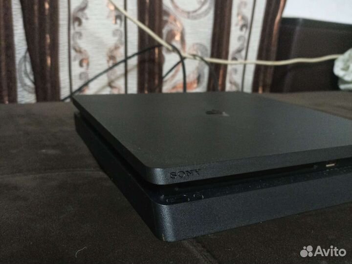 Игровая приставка ps4 slim 1tb