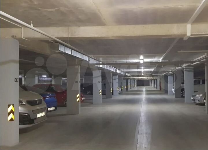 Машиноместо, 14 м²