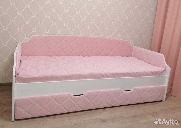 Кровать Сказка с мягкими спинками (Я)