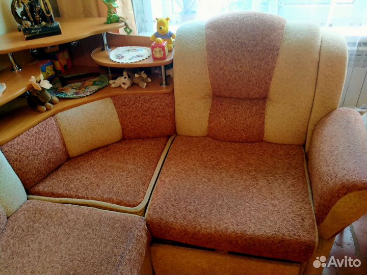 Угловой диван + кресло