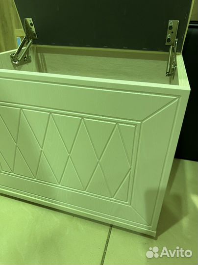 Тумба Британика