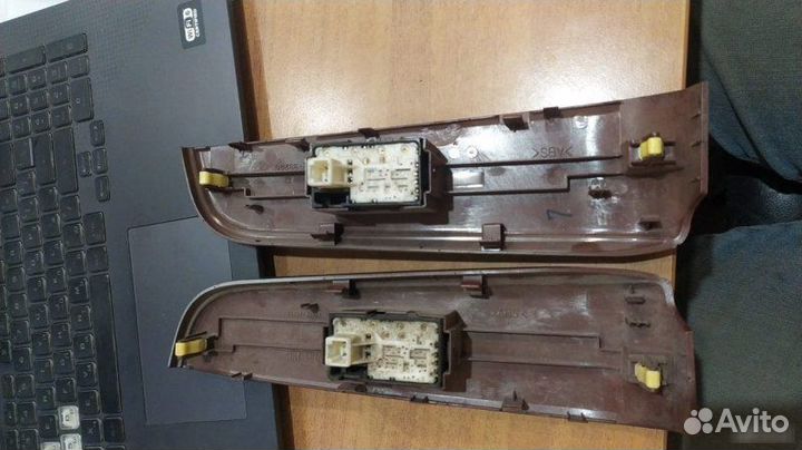 Кнопка стеклоподъемника Toyota Camry V50 2011-2018