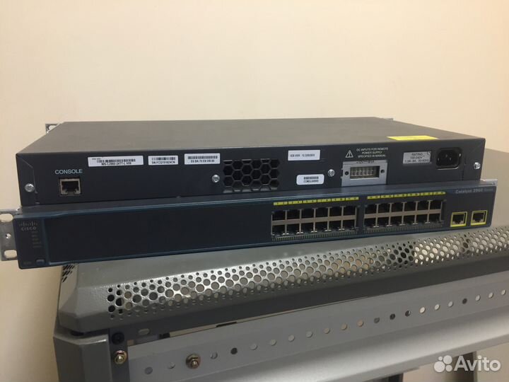 Комутатор cisco catalyst 2960 series WS-C2960-24TT