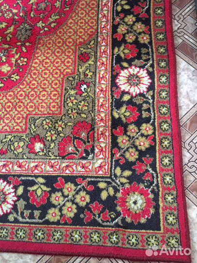 Ковер шерстяной