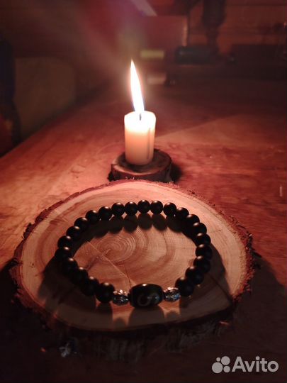 Браслет из натуральных камней бусиной дзи.Шунгит