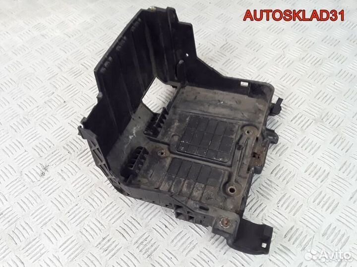 Крепление акб Renault Megane 2 8200467409