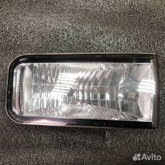 Противотуманная фара Toyota land Cruiser 200