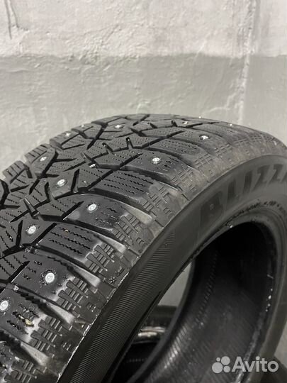 Bridgestone Blizzak Spike-02 205/55 R16