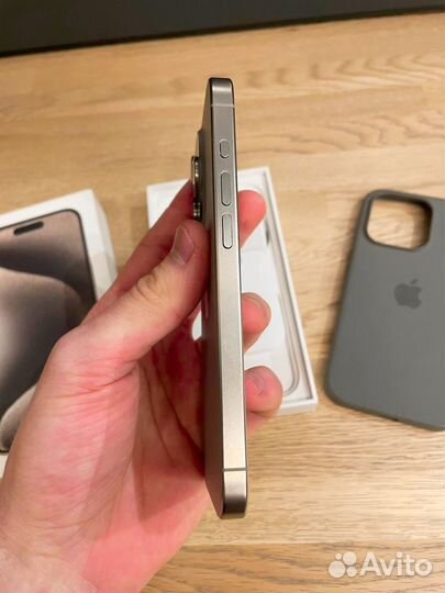 iPhone 15 Pro, 128 ГБ