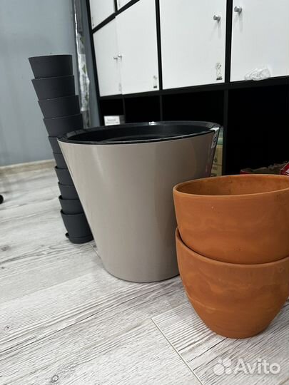 Цветочный горшок напольный