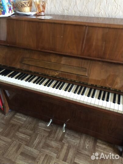 Пианино petroff