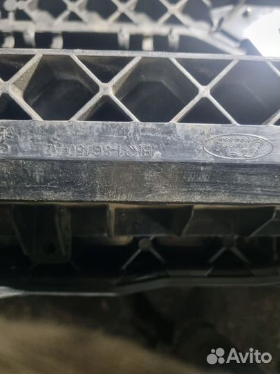 Рамка радиатора Форд Транзит 2014-2023