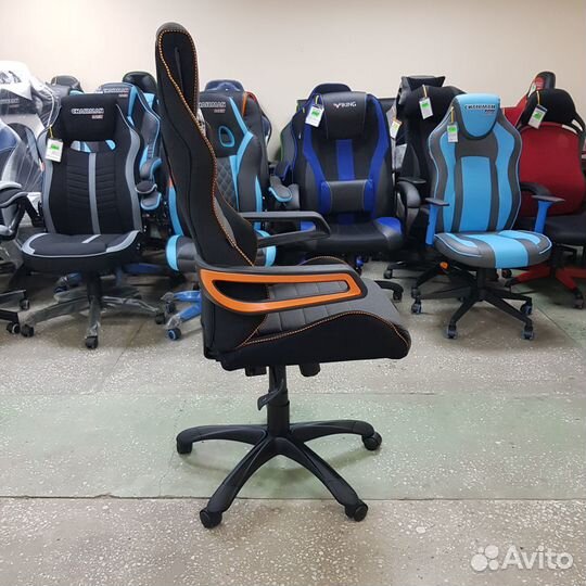 Геймерское, игровое компьютерное кресло