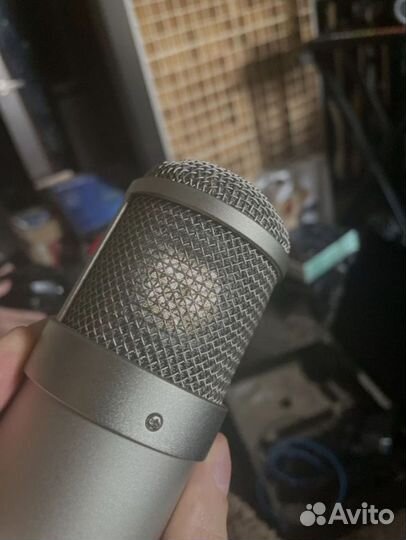 Микрофон студийный Neumann 147