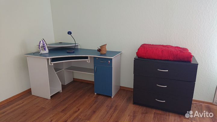 Стол письменный