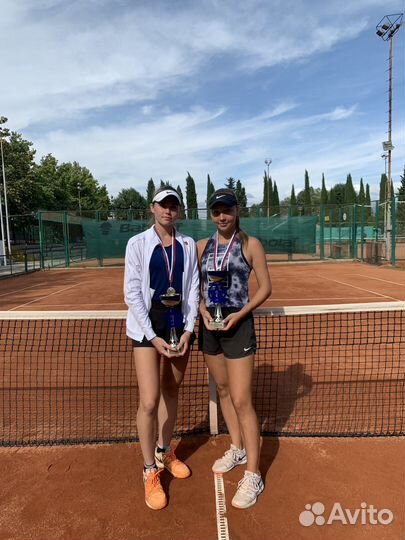 Тренер по большому теннису