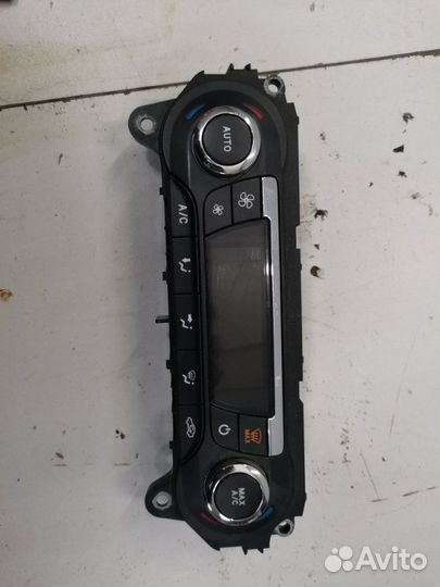 Блок управления климат-контролем Ford Focus седан