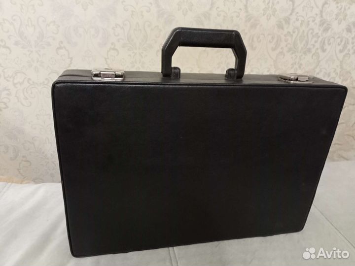 Дипломат СССР новый