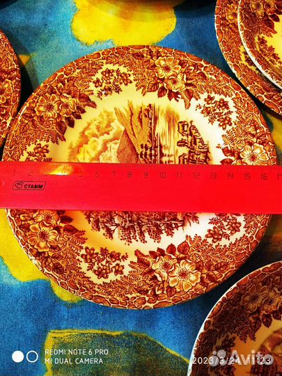 Тарелки 6шт.Англия и 4 чашки