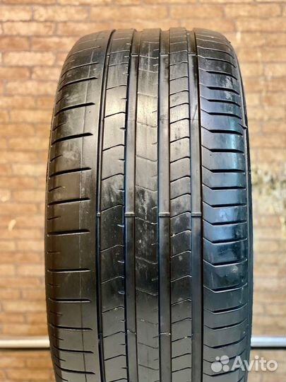 Pirelli P Zero PZ4 285/40 R21
