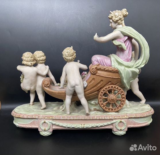 Статуэтка фарфор огромная композиция колесница пут