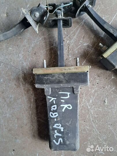 Ограничители дверей на Cadillac bls