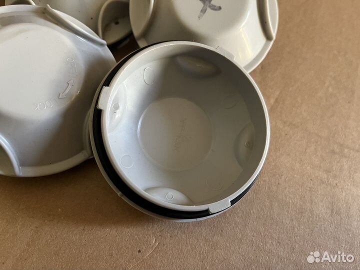 Крышка фары Лада Веста. Проводка