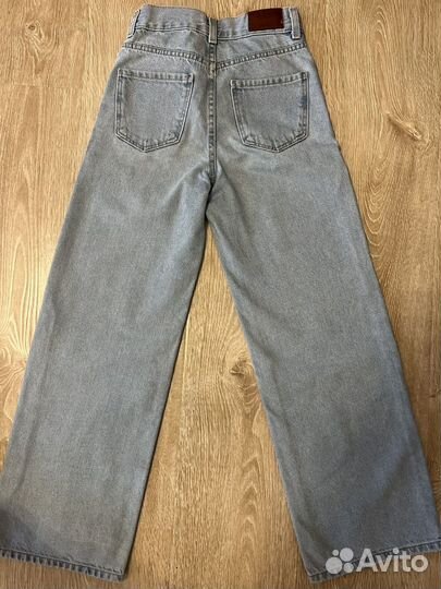 Джинсы