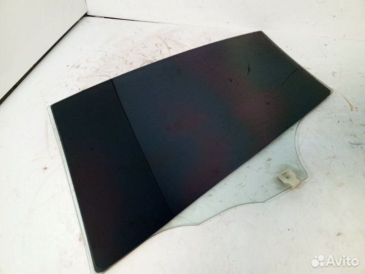 Стекло двери заднее правое Mazda 3 Z6 2008